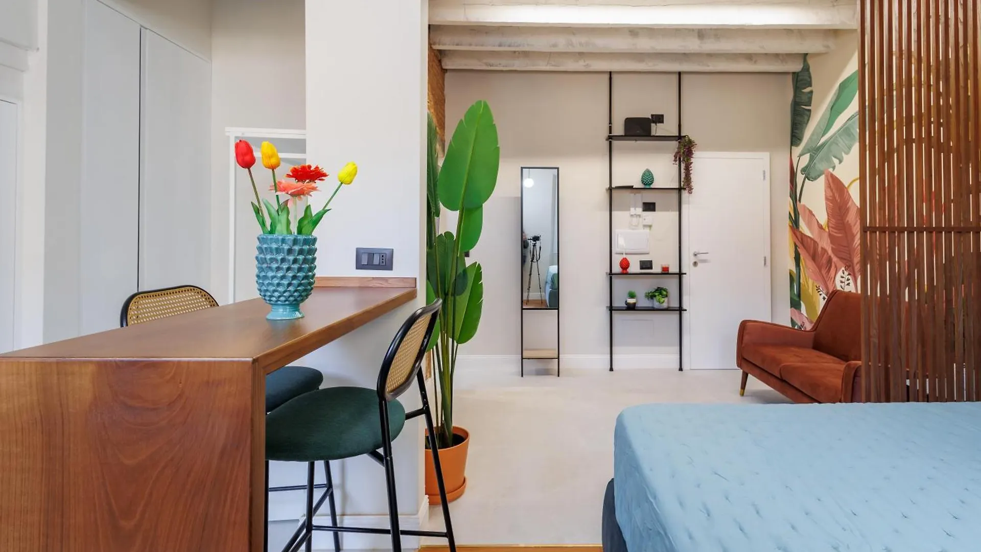 Jungle Flat Apartment Florence Italy